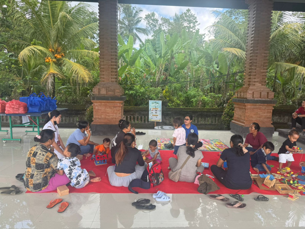 Pelaksanaan Kelas Ibu Balita Bulan Oktober Tahun 2025 di Desa Kuwum